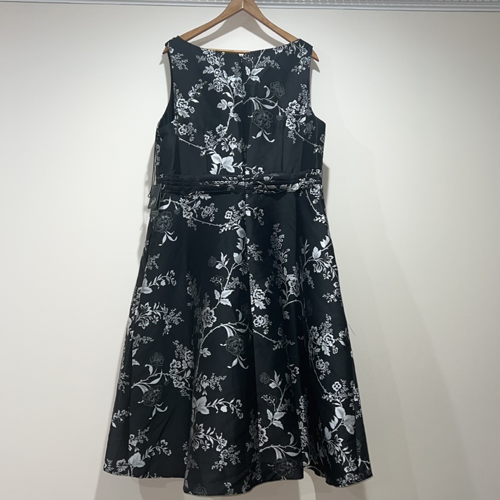 18W BNWT BLACK SILVER HIGH LOW MIKADO JAQUARD DRESS - Picture 5 of 7